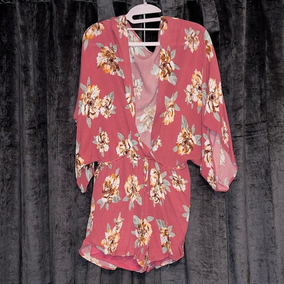 First Love Floral Romper - Picture 5 of 9